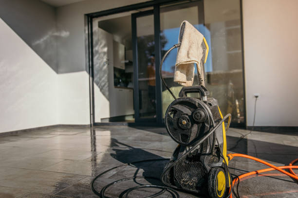 Best Driveway Pressure Washing  in Line Acres, MO